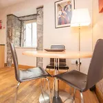 Latin Quarter Luxury *