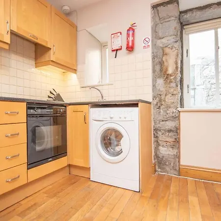 Latin Quarter Luxury *