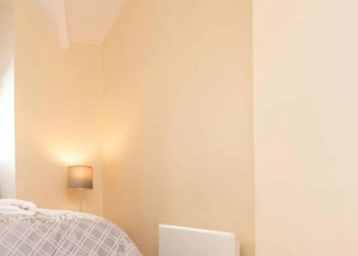 Latin Quarter Luxury *